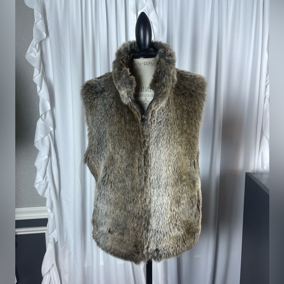 Blassport Faux Fur Vest Size Large - Picture 1 of 7